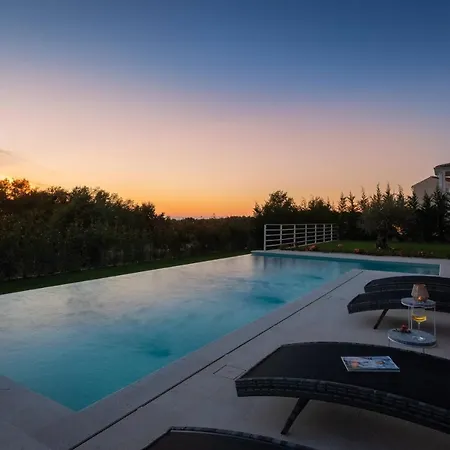 Divine By Ilc Villa *