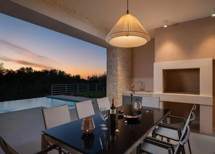 Villa Divine By Ilc