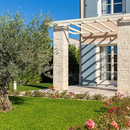 Divine By Ilc Villa