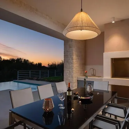 Villa Divine By Ilc